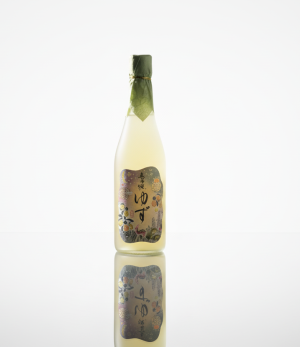 liqueur de yuzu emballage dor style luxe.png